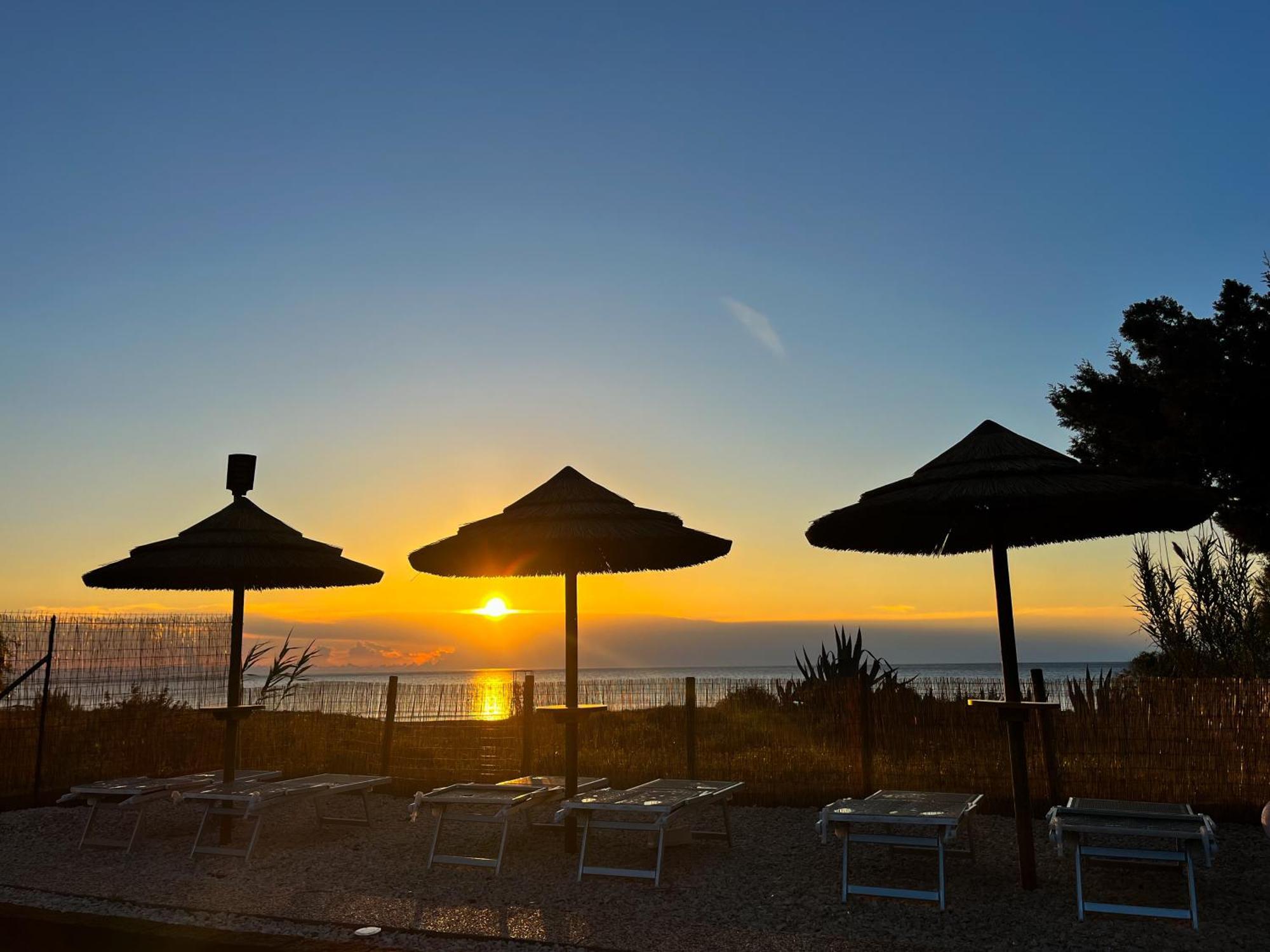 Suites Voce Del Mare Tertenìa Exterior foto